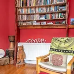 Colourful Victorian Cottage, Wood Burner, Garden * Bristol
