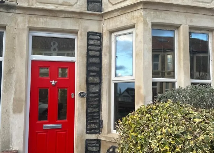 Colourful Victorian Cottage, Wood Burner, Garden Bristol