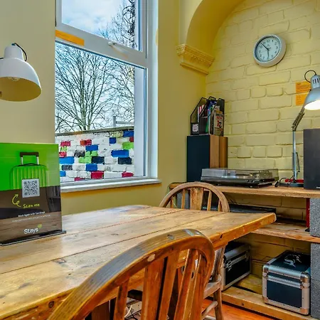 Colourful Victorian Cottage, Wood Burner, Garden Prázdninový dům