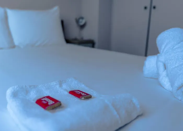 Dom wakacyjny Colourful Victorian Cottage, Wood Burner, Garden