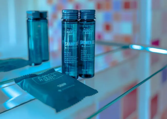 Colourful Victorian Cottage, Wood Burner, Garden