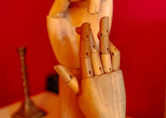 Colourful Victorian Cottage, Wood Burner, Garden