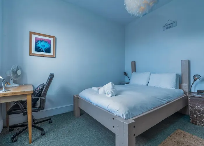 Colourful Victorian Cottage, Wood Burner, Garden Prázdninový dům