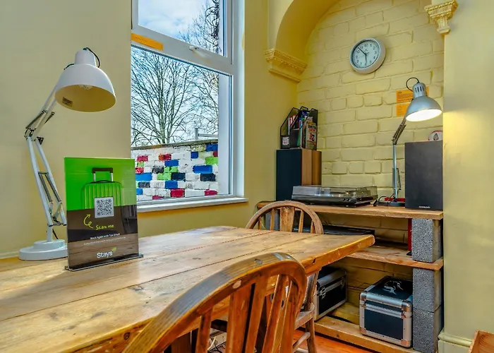 Colourful Victorian Cottage, Wood Burner, Garden Prázdninový dům